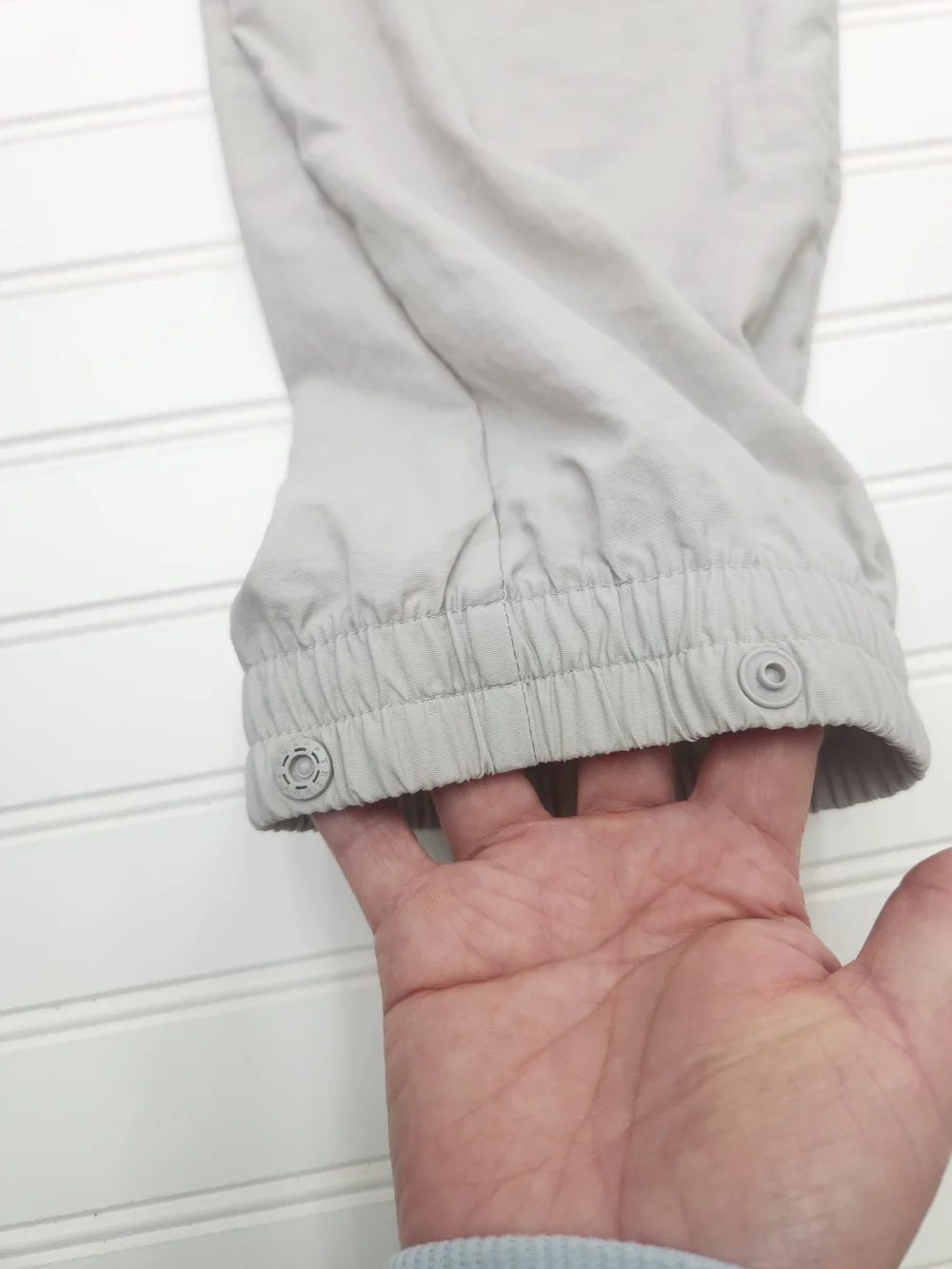 High- Waisted Loose Cargo Light Gray Jogger Pants for Girls Size L 10/12